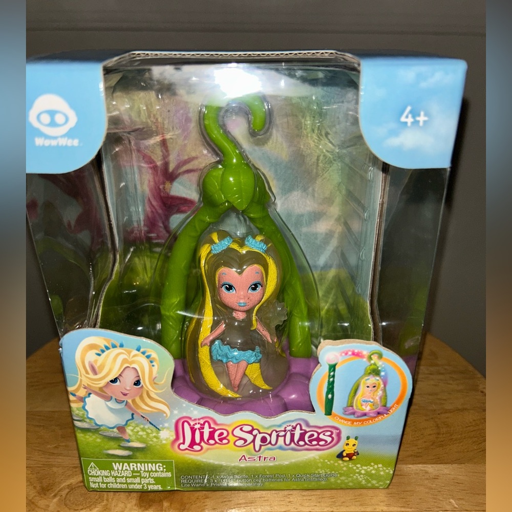 NIB WowWee Lite Sprite ASTRA Doll Pod NEW
